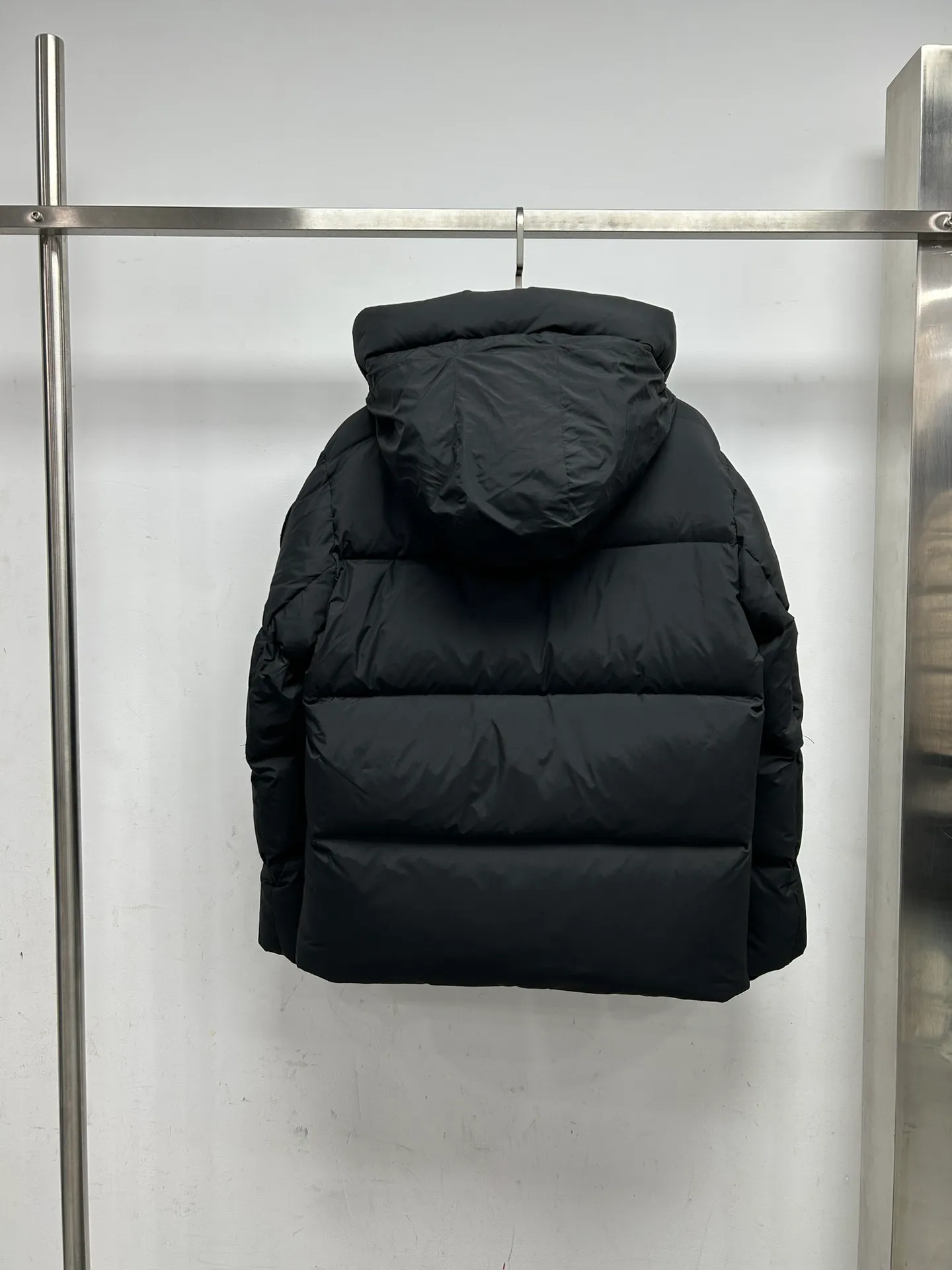 P980 Top Version 2282MB Crofton Puffer New Matte Men's Jacket Down Color: Black Black Label. Size: S M L XL XXL.